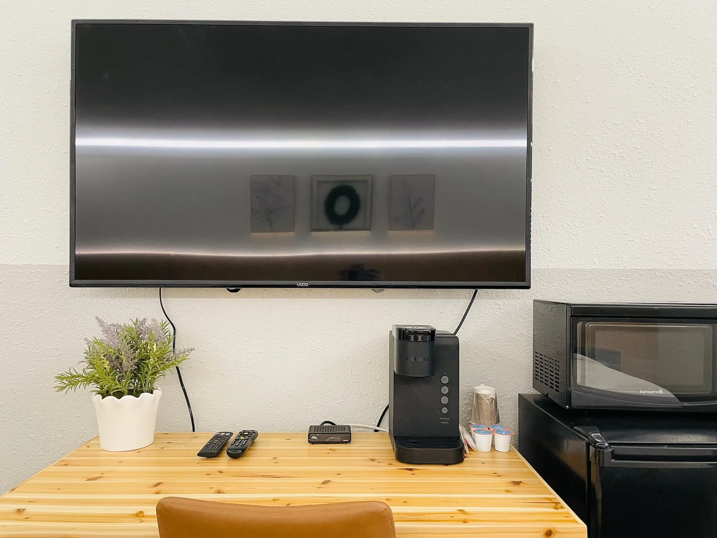 Deluxe Double: Coffee station, microwave and mini-fridge