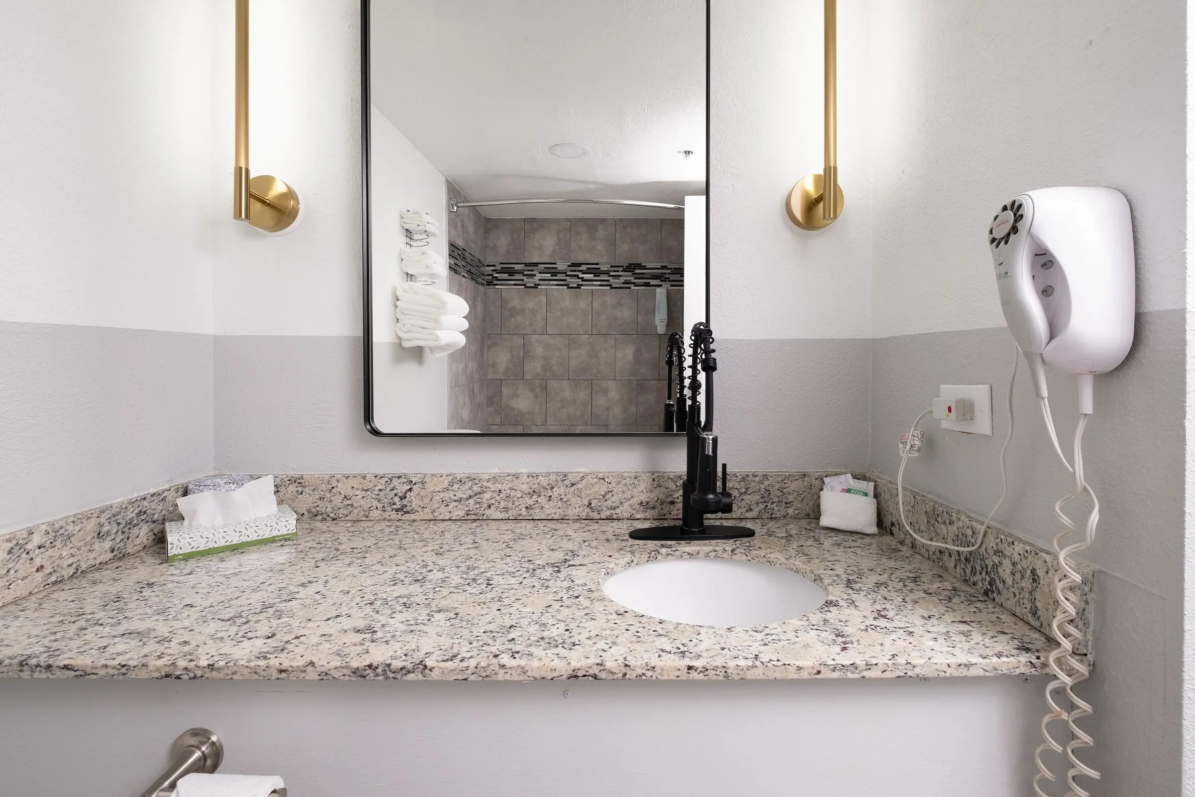 Deluxe King: Vanity and hair dryer